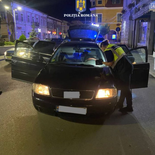 Tânăr de 19 ani, blocat în trafic după o urmărire cu poliția