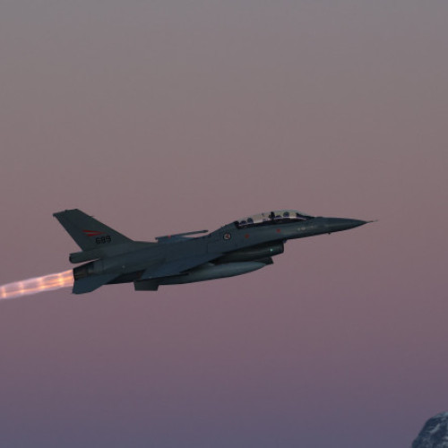 Rusia afirmă că avioanele F-16 promise Ucrainei vor fi doborâte