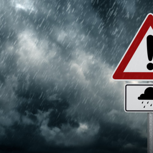 Avertizări de furtuni în regiunile sud-estice, inclusiv în București