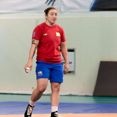 Luptătoarele Kristia Incze și Catalina Axente, în competiție la Jocurile Olimpice de la Paris