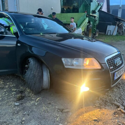 Urmărire de către poliție în Volovat: un tânăr a încercat să fugă pe jante