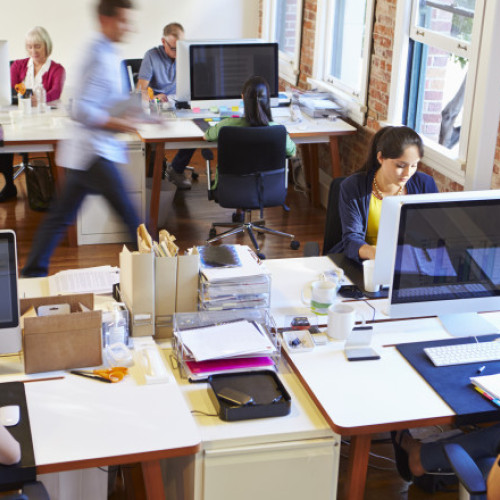 Majoritatea angajaților români se simt neapreciați de către angajatori