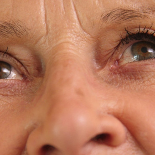 Oamenii de știință identifică două valuri de îmbătrânire la vârste specifice