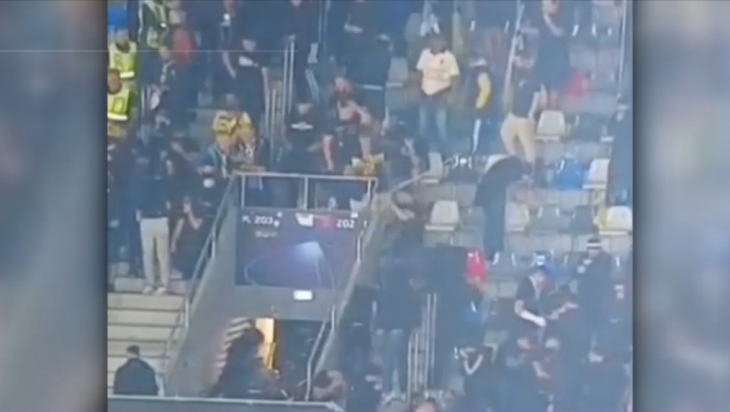 Incidente violente la meciul FCSB - Petrolul Ploiești