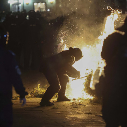 Două persoane reținute după violențele de duminică de la protestul BEC