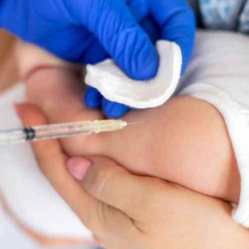 România se confruntă cu o criză de vaccinare, înregistrând 77.8% din cazurile de rujeolă din UE