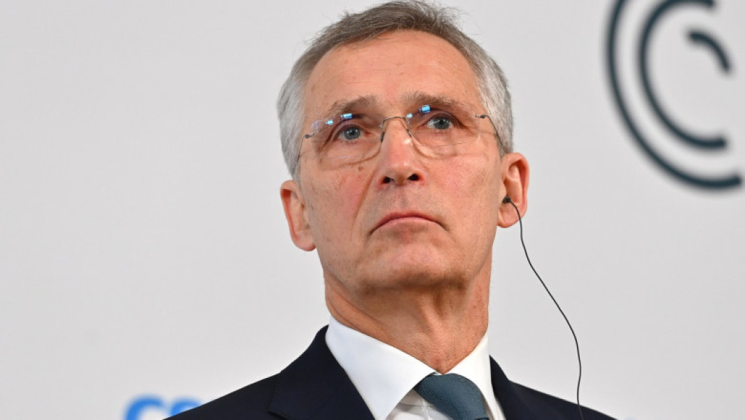 Stoltenberg cere ajutor pentru Ucraina din partea SUA, acuzând Rusia de agresiune. Scade nivelul de provizii pentru război.