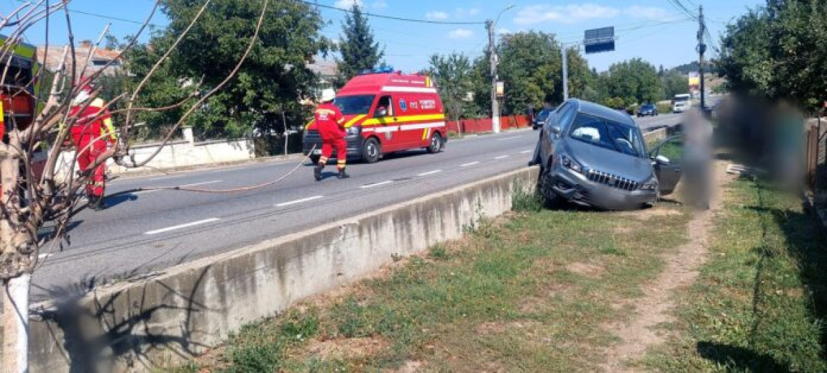 Șofer beat, fără permis, a părăsit locul accidentului