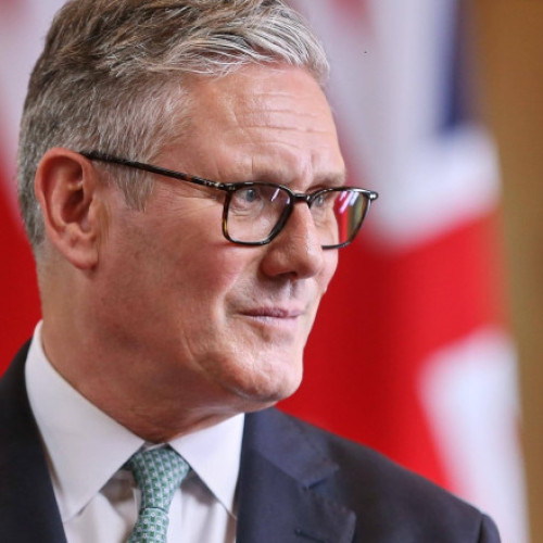 Keir Starmer susține libertatea de exprimare, dar subliniază limitele împotriva conținutului dăunător copiilor