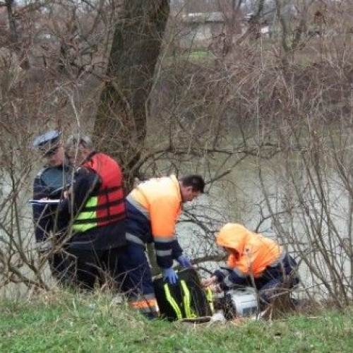 Bărbat electrocutat mortal la Dornești după ce a atins firele electrice cu undița