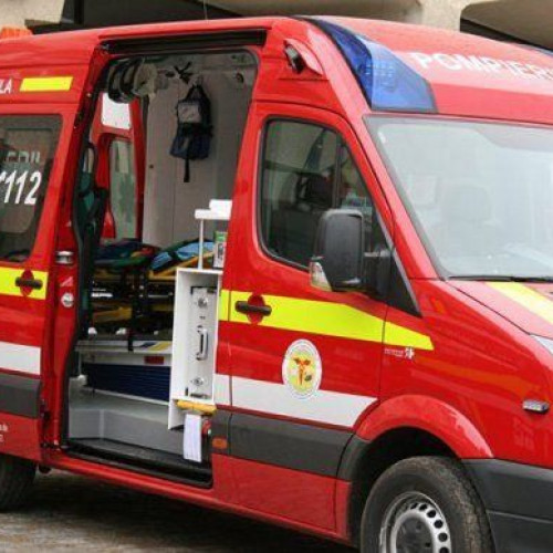 Autospecială SMURD avariată după ce o căprioară a sărit în fața vehiculului