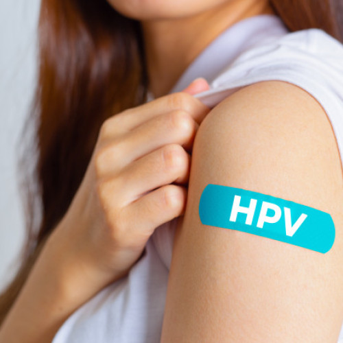 Crește numărul tinerilor vaccinați gratuit împotriva HPV în România