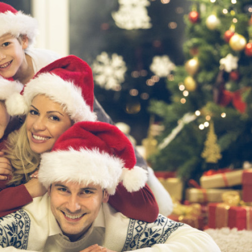 Pregătiri de Crăciun: decoruri tematice și ședințe foto deja rezervate în avans