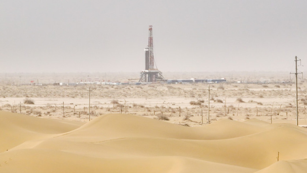 China sapă adânc în bazinul Tarim, în căutarea resurselor de petrol și gaze - Puțul Shenditake 1 atinge 10.000 de metri în explorarea subsolului