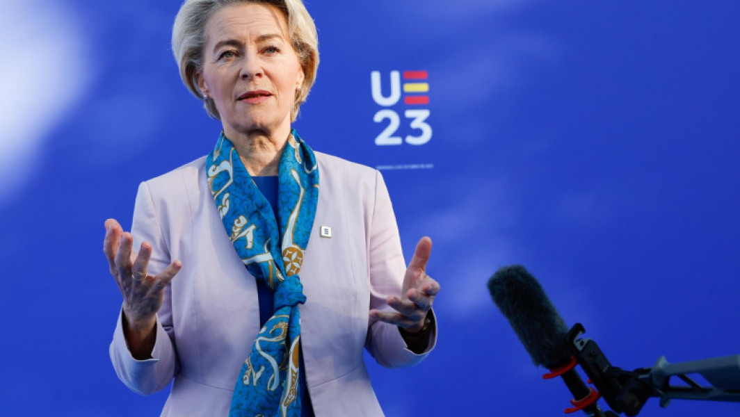 Parchetul European investighează mesajele dintre von der Leyen și șeful Pfizer. Ancheta, preluată de la procurorii belgieni