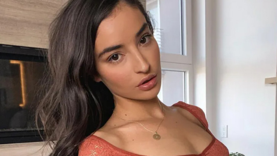 Vedeta de filme pentru adulți Emily Willis și-a revenit din comă, însă starea ei este încă foarte gravă. Familia caută ajutor pentru facturile medicale