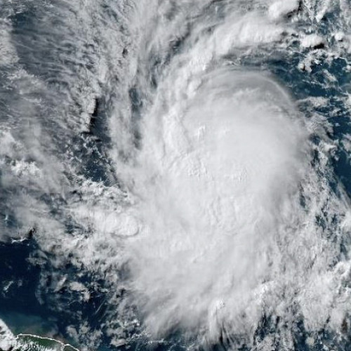 Uraganul Beryl, amenințare catastrofală pentru Caraibe, atinge categoria 5